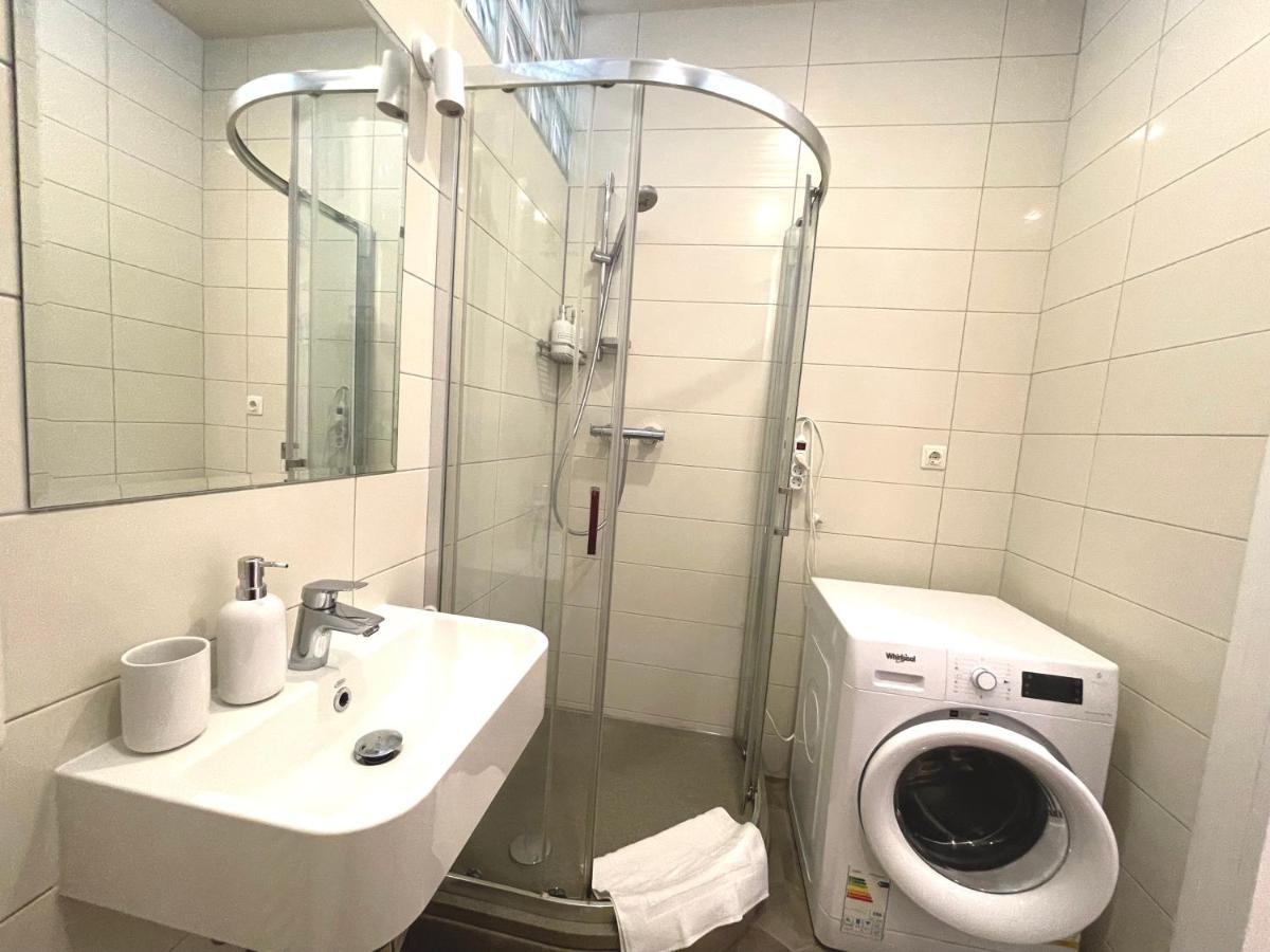 Cozy Home Matisa Apartment, Free Parking, Self Check-In Riga Buitenkant foto