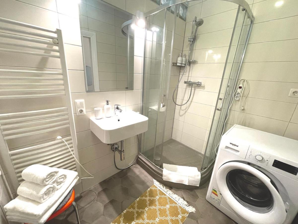 Cozy Home Matisa Apartment, Free Parking, Self Check-In Riga Buitenkant foto